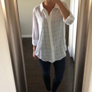 Flowy white color shirt